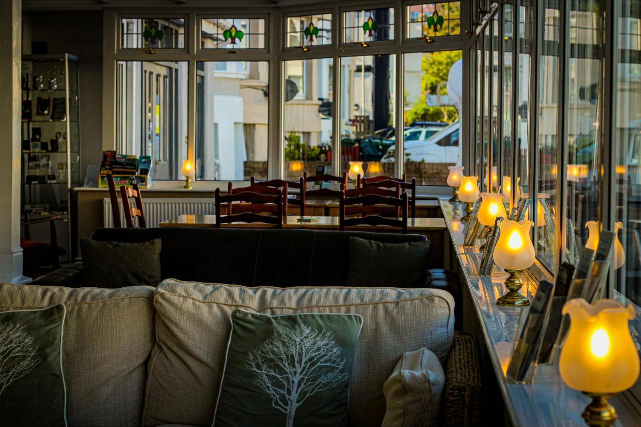 New Loretta Hotel Лландидно Экстерьер фото