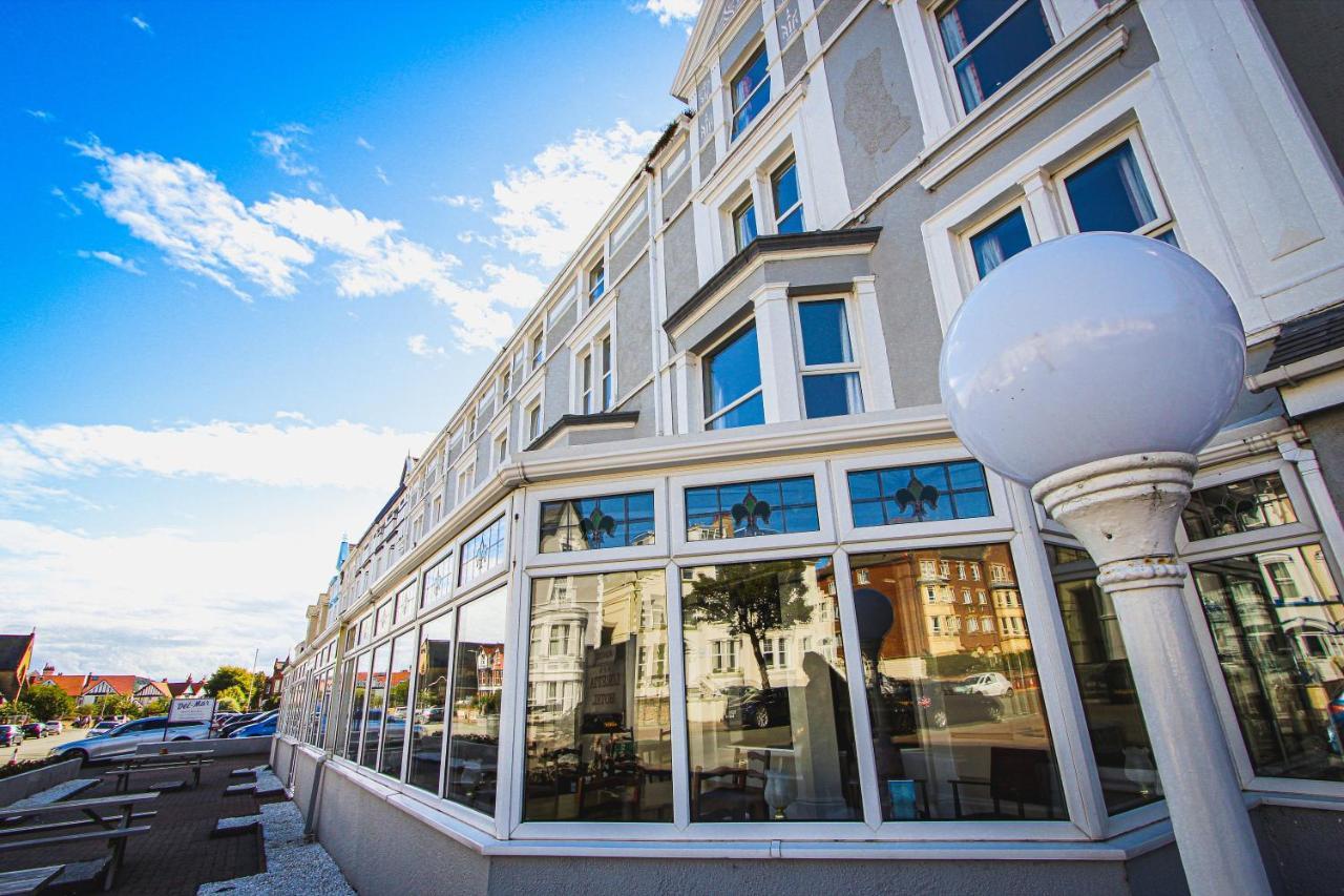 New Loretta Hotel Лландидно Экстерьер фото