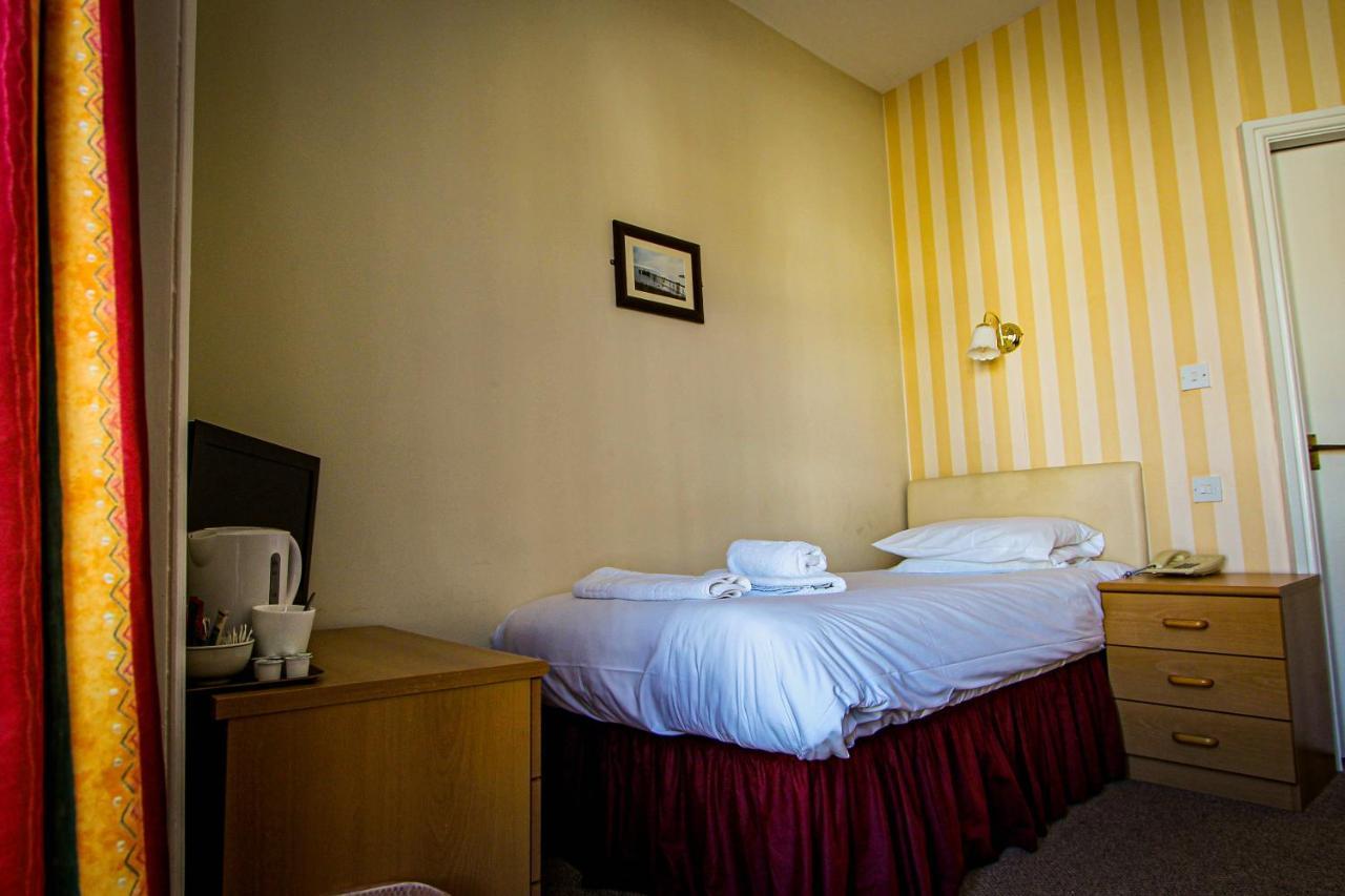 New Loretta Hotel Лландидно Экстерьер фото
